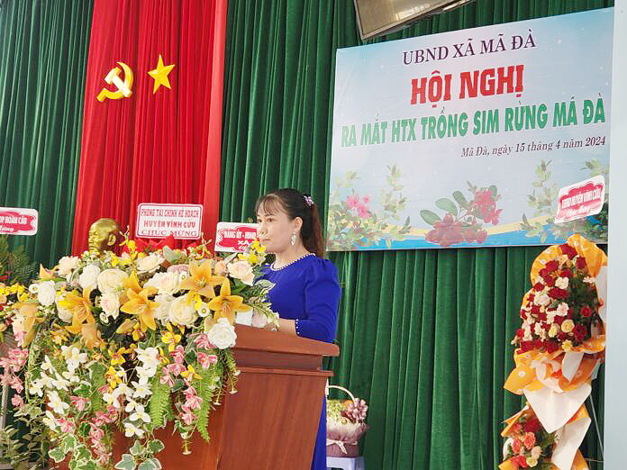 Bà Đinh Thị Nga